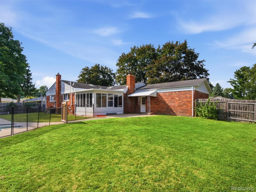 6271 Peach Drive Independence Charter Township, MI 48346