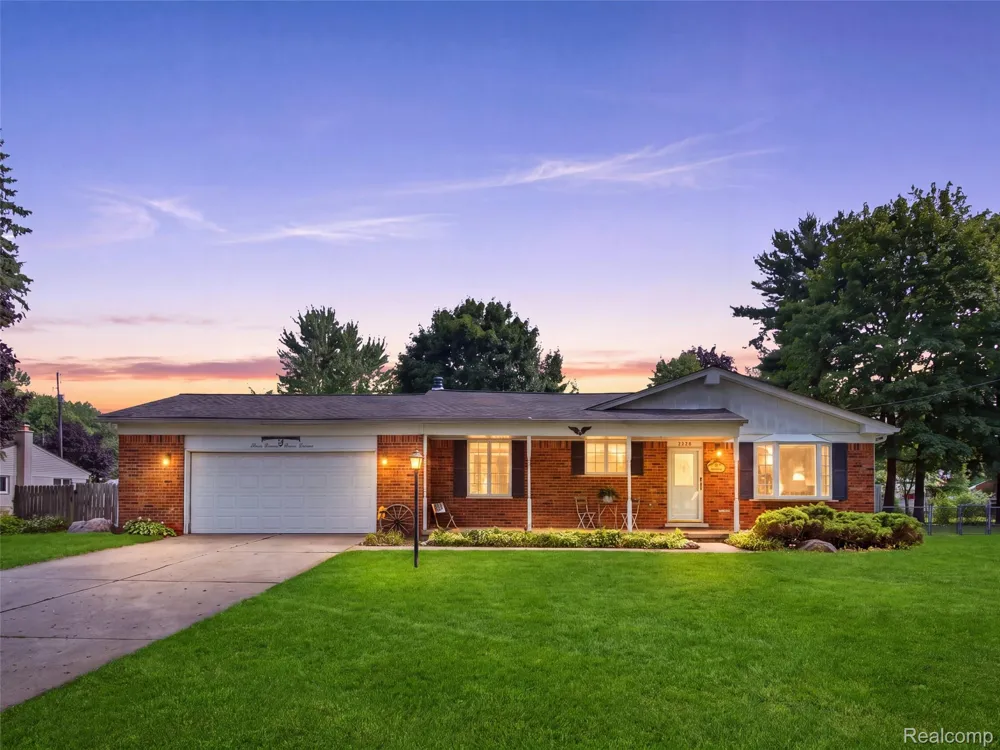 6271 Peach Drive Independence Charter Township, MI 48346