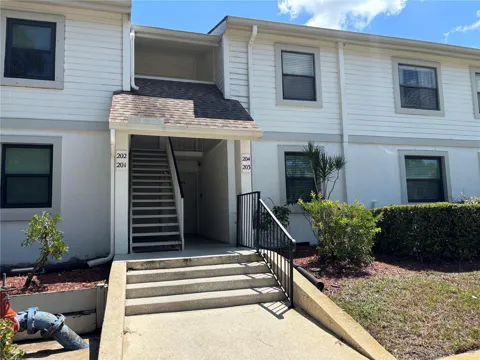 204 MEADOW LANE #204
