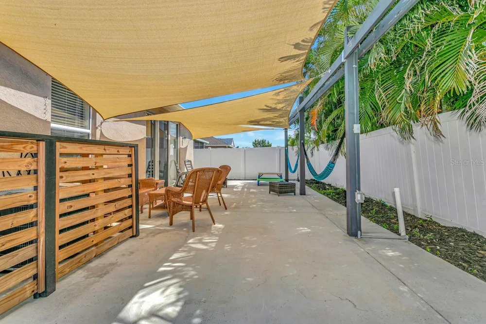 501 STONE BRIAR DRIVE Ruskin, FL 33570