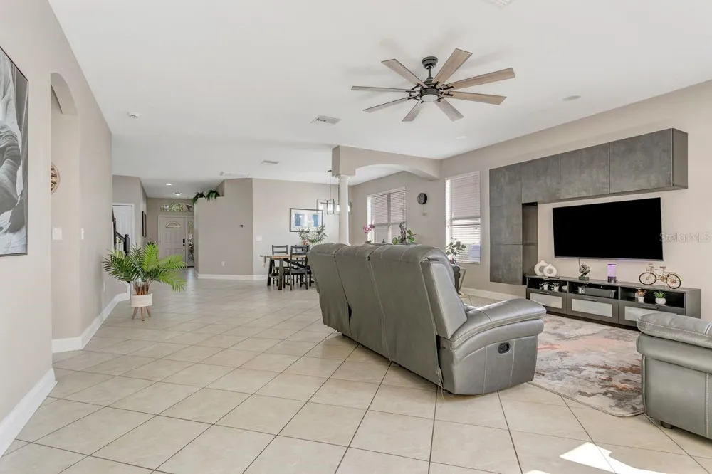 501 STONE BRIAR DRIVE Ruskin, FL 33570