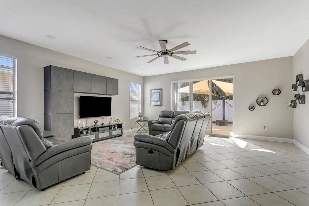 501 STONE BRIAR DRIVE Ruskin, FL 33570