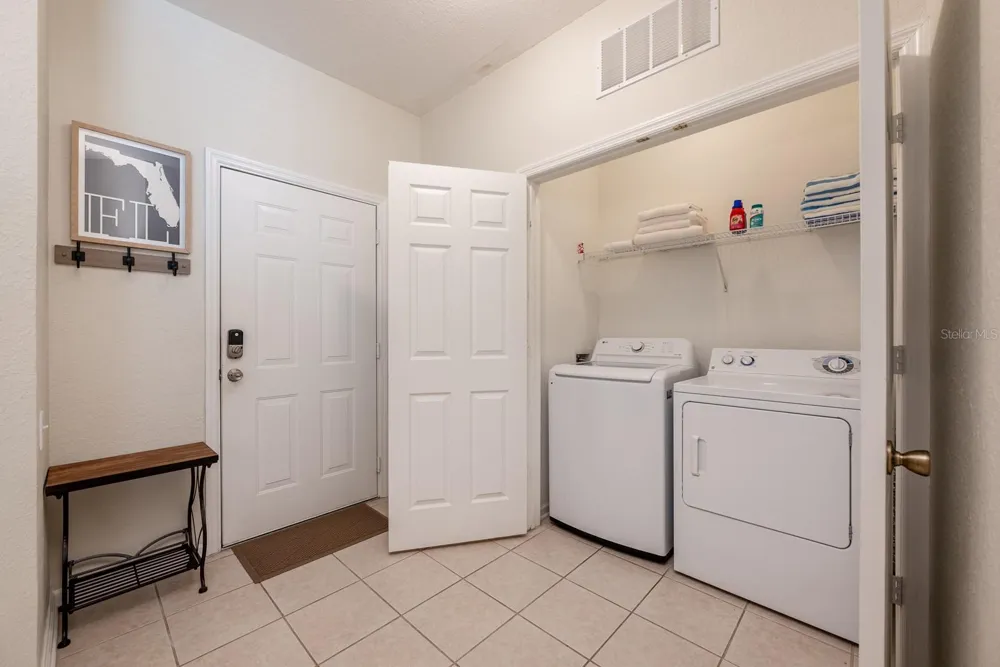 2778 ALMATON LOOP #204 Kissimmee, FL 34747