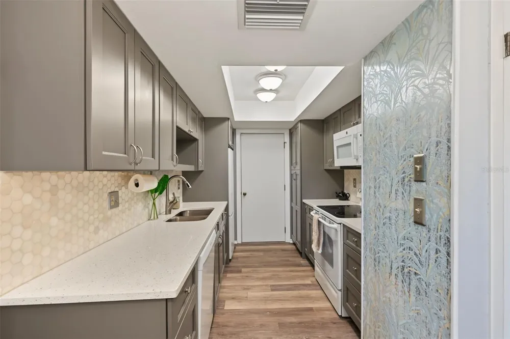 1614 BERWICK COURT #D Palm Harbor, FL 34684
