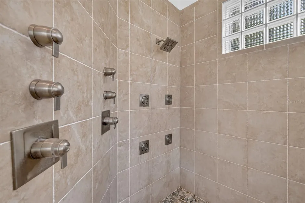 334 VISTA OAK DRIVE Longwood, FL 32779