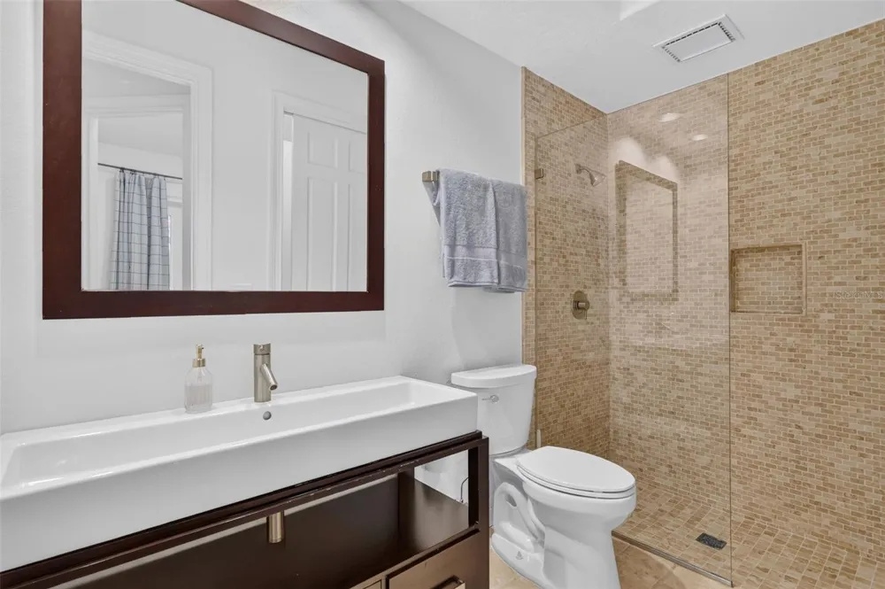 334 VISTA OAK DRIVE Longwood, FL 32779