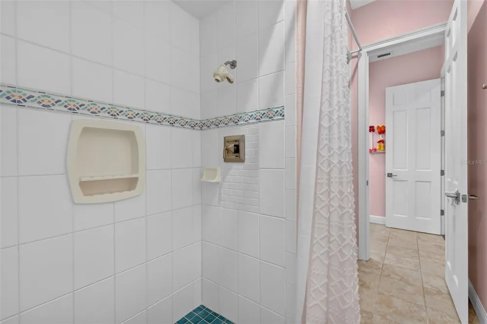 334 VISTA OAK DRIVE Longwood, FL 32779