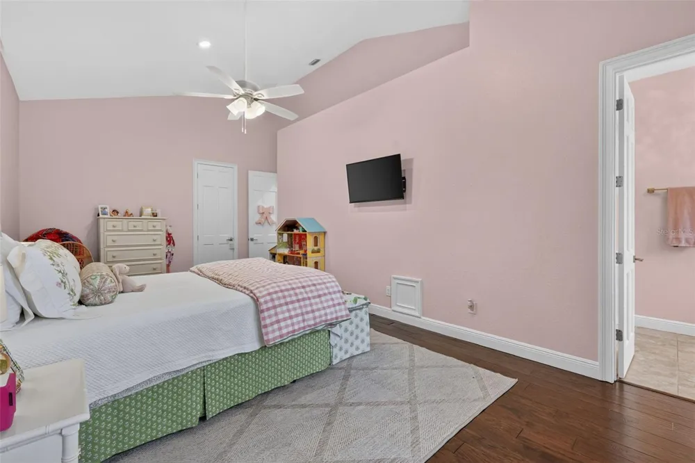 334 VISTA OAK DRIVE Longwood, FL 32779