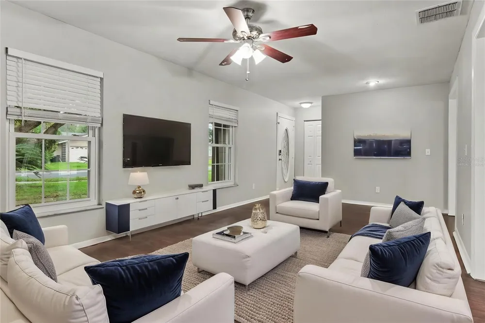 960 APPLE LANE Altamonte Springs, FL 32714