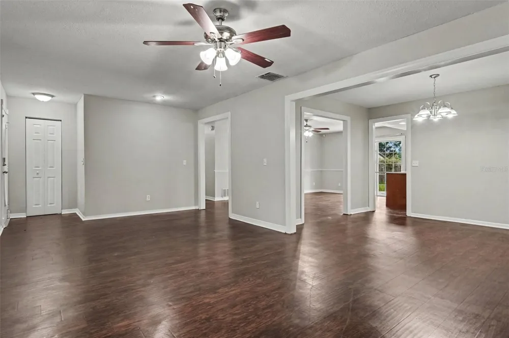 960 APPLE LANE Altamonte Springs, FL 32714