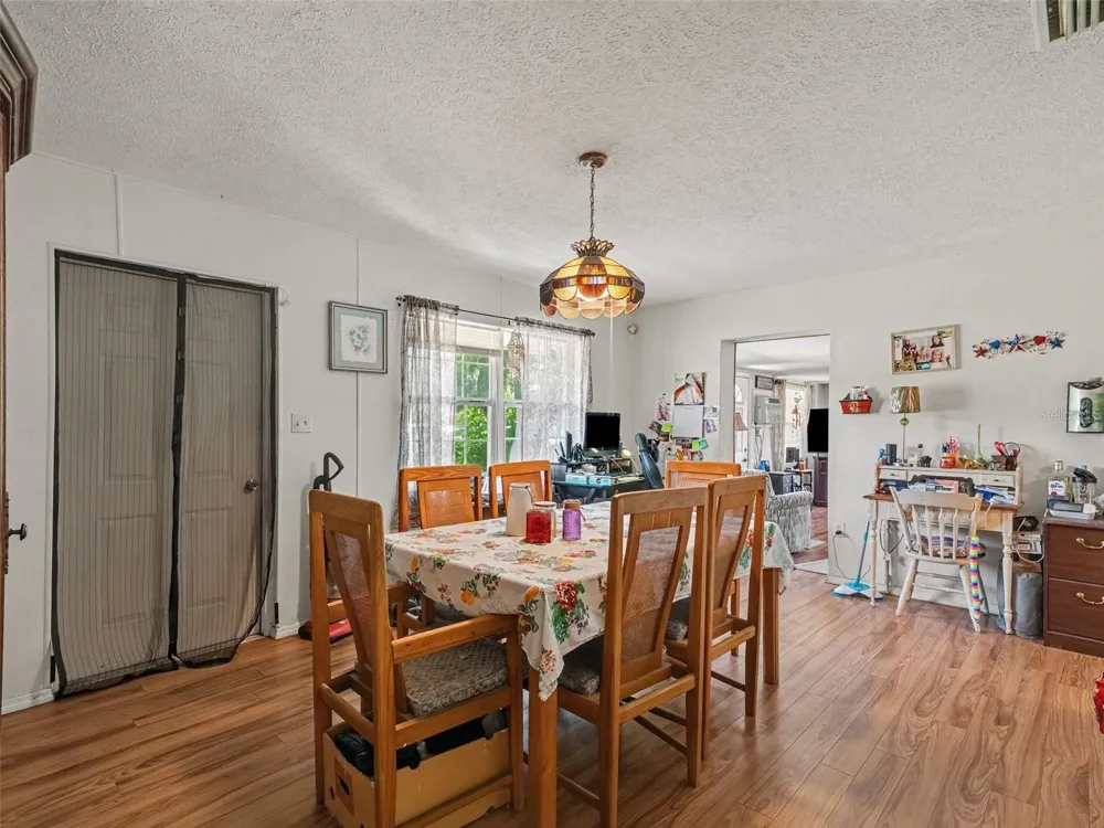 3090 11TH AVENUE E Bradenton, FL 34208