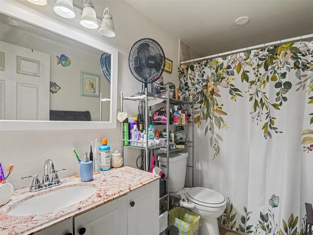 3090 11TH AVENUE E Bradenton, FL 34208