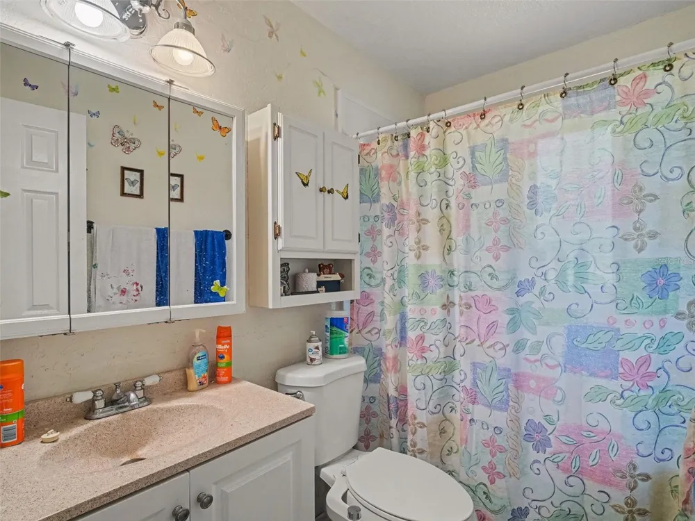 3090 11TH AVENUE E Bradenton, FL 34208