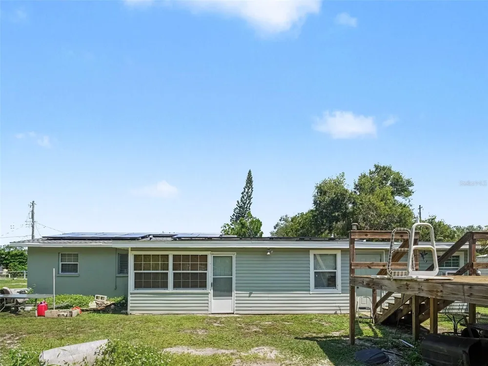 3090 11TH AVENUE E Bradenton, FL 34208