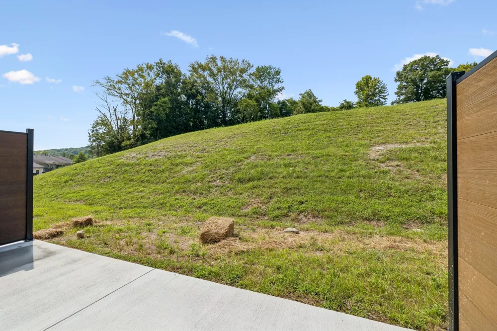 129 Deer Valley Drive E Gordonsville, TN 38563