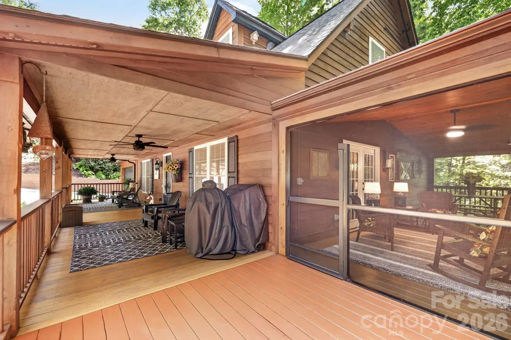 130 Cherokee Circle Lake Toxaway, NC 28747