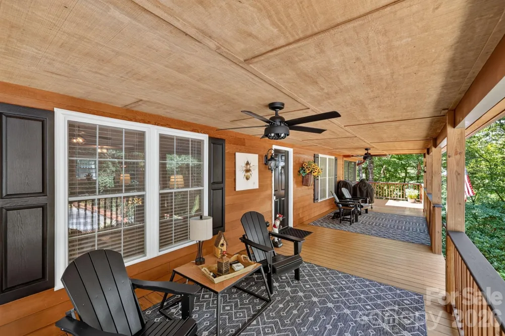 130 Cherokee Circle Lake Toxaway, NC 28747