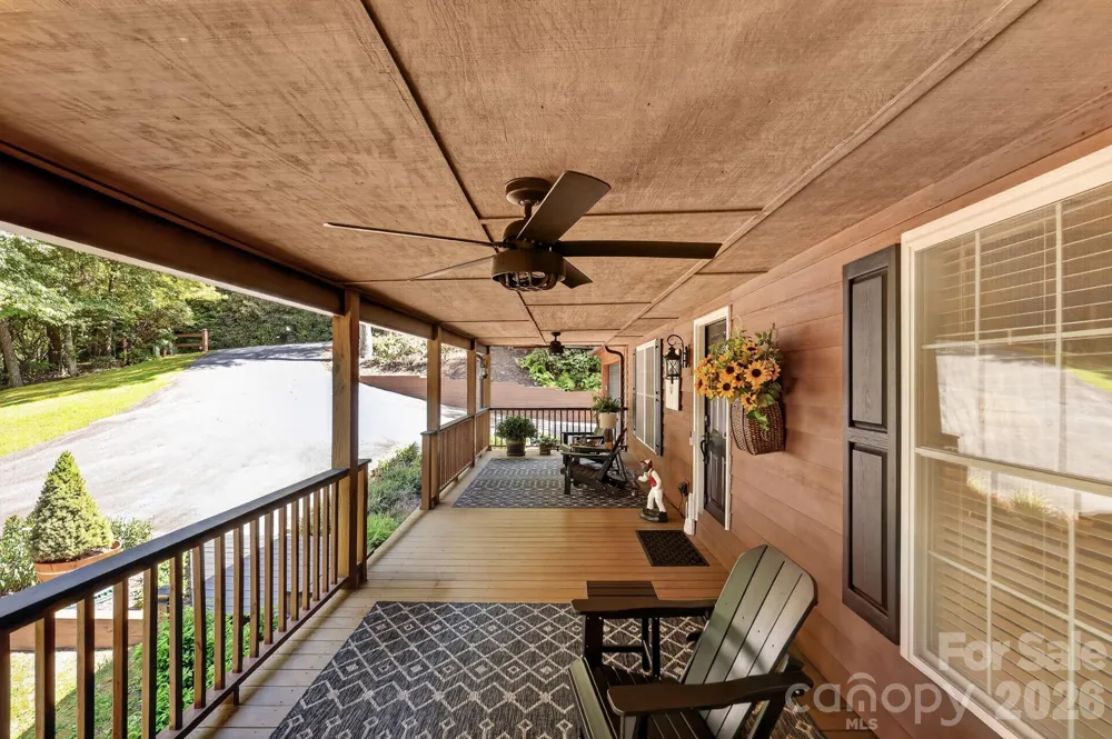 130 Cherokee Circle Lake Toxaway, NC 28747