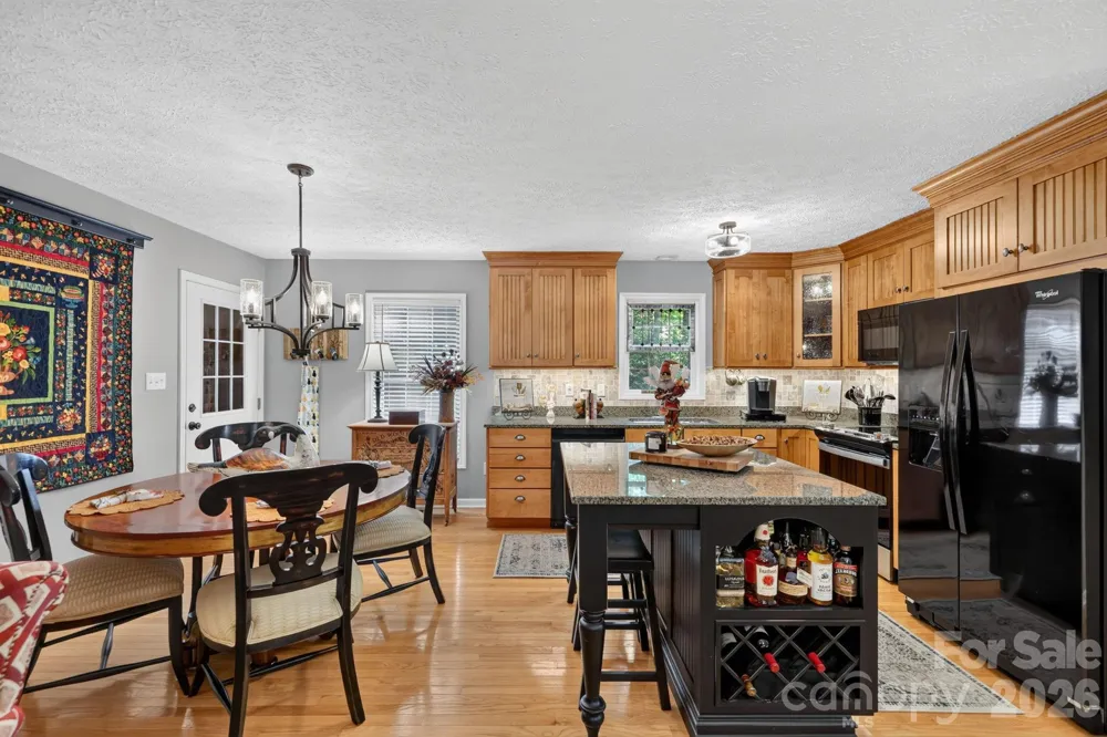 130 Cherokee Circle Lake Toxaway, NC 28747