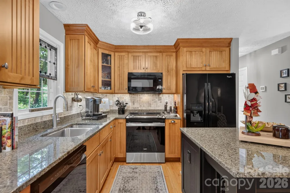 130 Cherokee Circle Lake Toxaway, NC 28747