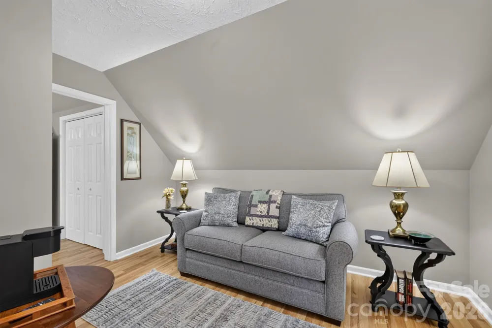 130 Cherokee Circle Lake Toxaway, NC 28747