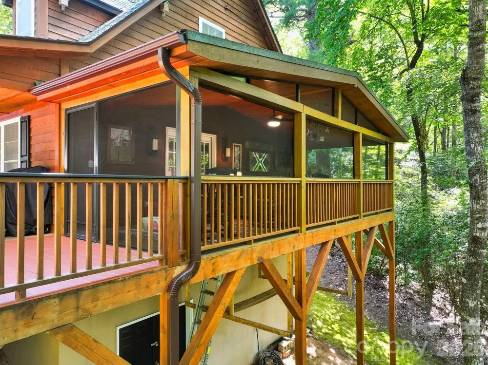 130 Cherokee Circle Lake Toxaway, NC 28747