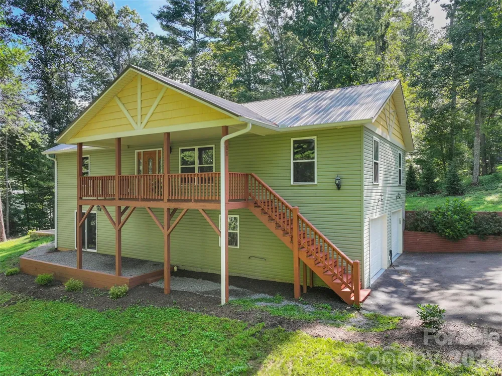 11 Tahchee Trail Fletcher, NC 28732