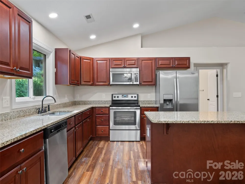 11 Tahchee Trail Fletcher, NC 28732