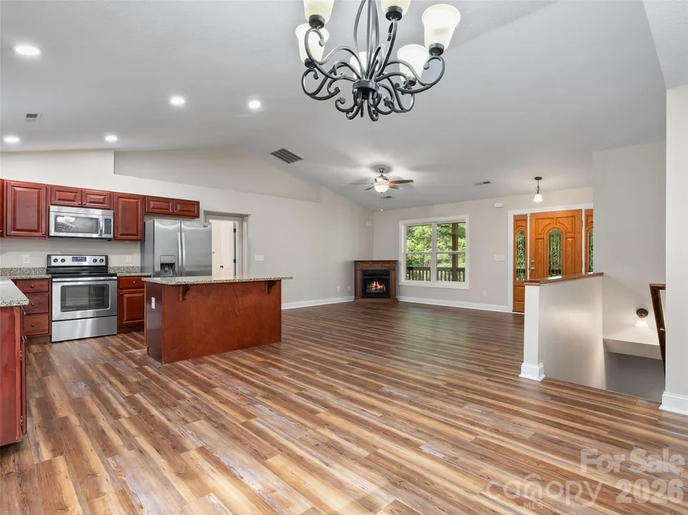 11 Tahchee Trail Fletcher, NC 28732