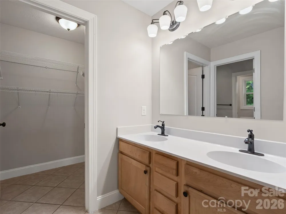 11 Tahchee Trail Fletcher, NC 28732