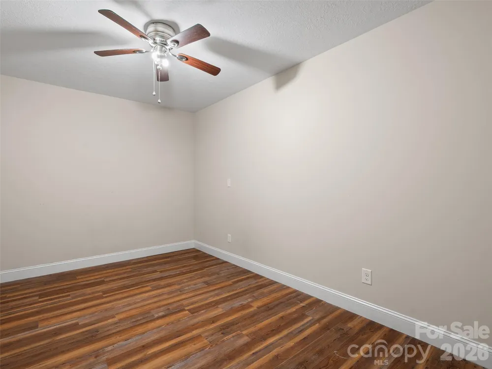 11 Tahchee Trail Fletcher, NC 28732