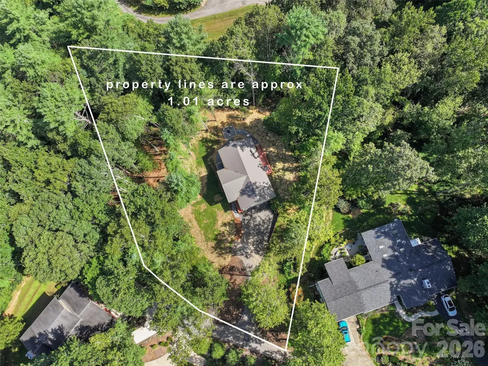 11 Tahchee Trail Fletcher, NC 28732