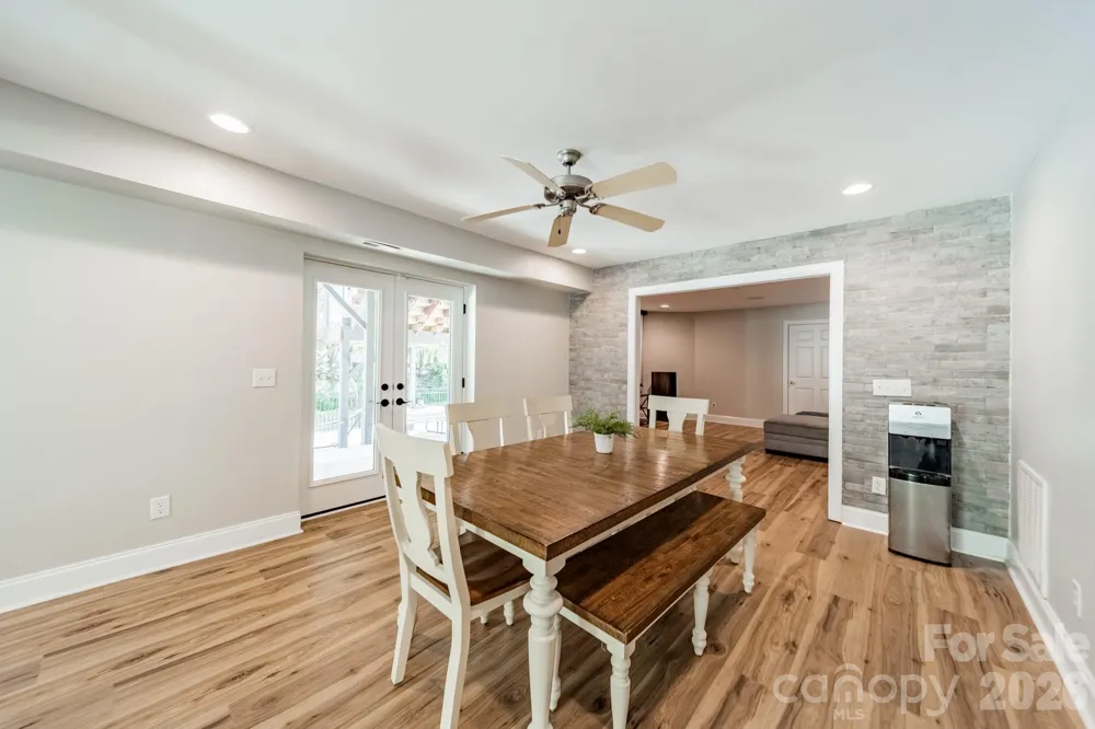 2006 Sandy Pond Lane Waxhaw, NC 28173