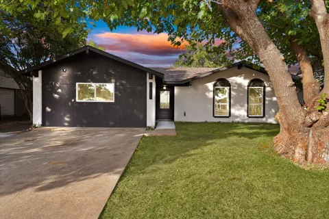 1012 Catherine Lane