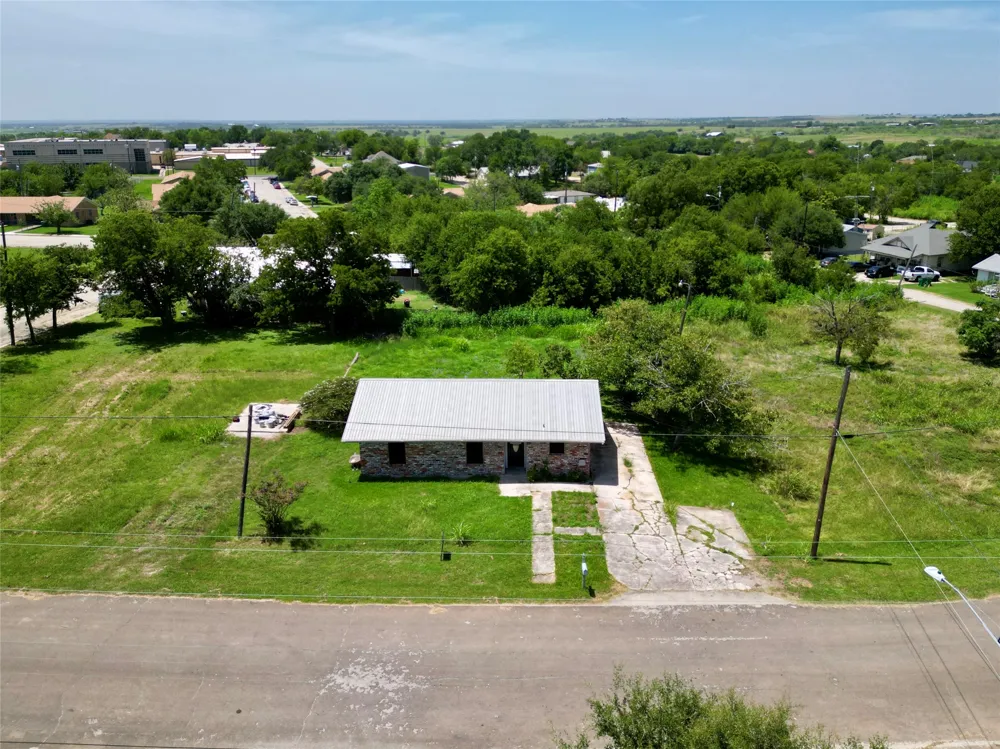 209 Prairie Avenue Rogers, TX 76569