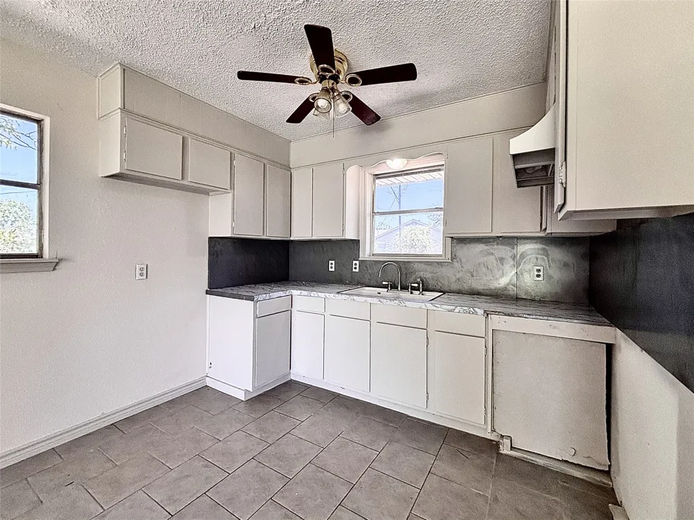 209 Prairie Avenue Rogers, TX 76569