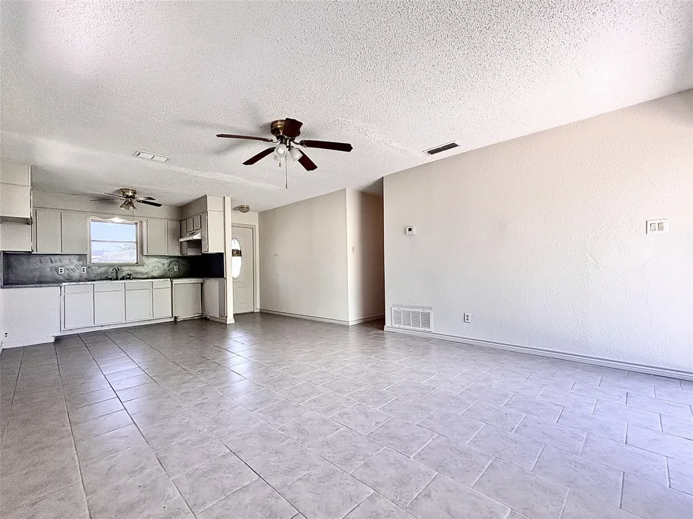 209 Prairie Avenue Rogers, TX 76569
