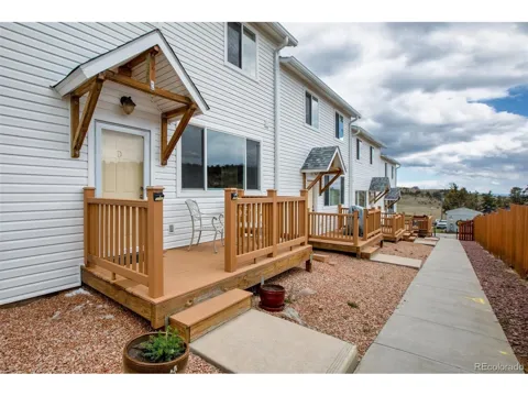 425 W Eaton Avenue