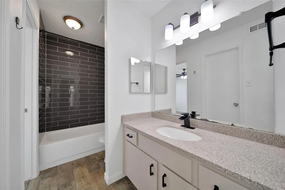 3600 Jeanetta Street #604 Houston, TX 77063