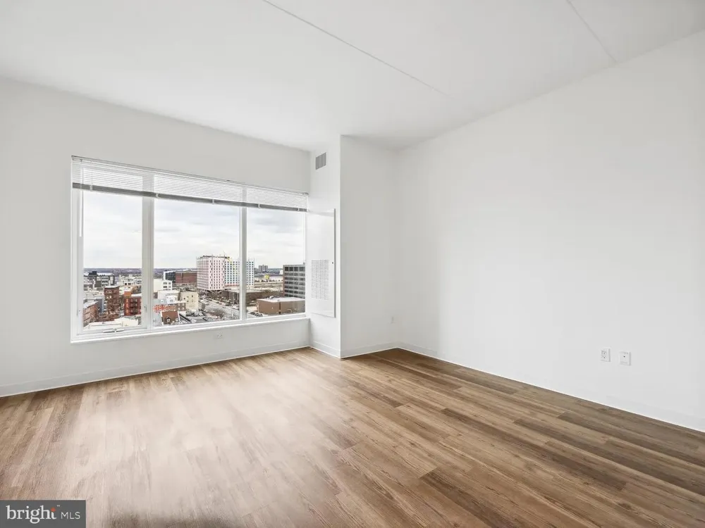 569 N 5TH STREET #203 Philadelphia, PA 19123