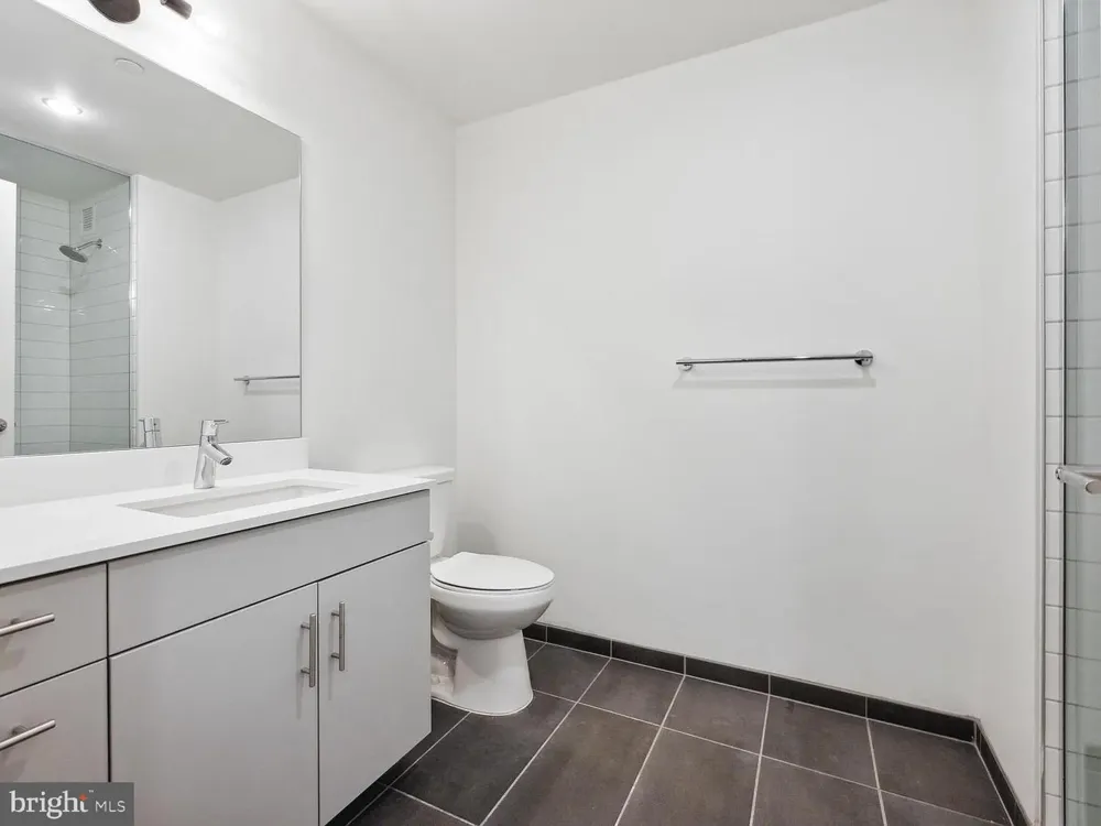 569 N 5TH STREET #203 Philadelphia, PA 19123