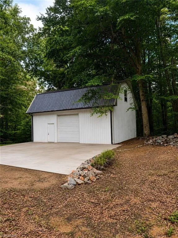191 Mossdale Road Stoneville, NC 27048