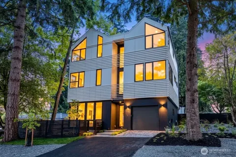 2011 NE 123rd Street