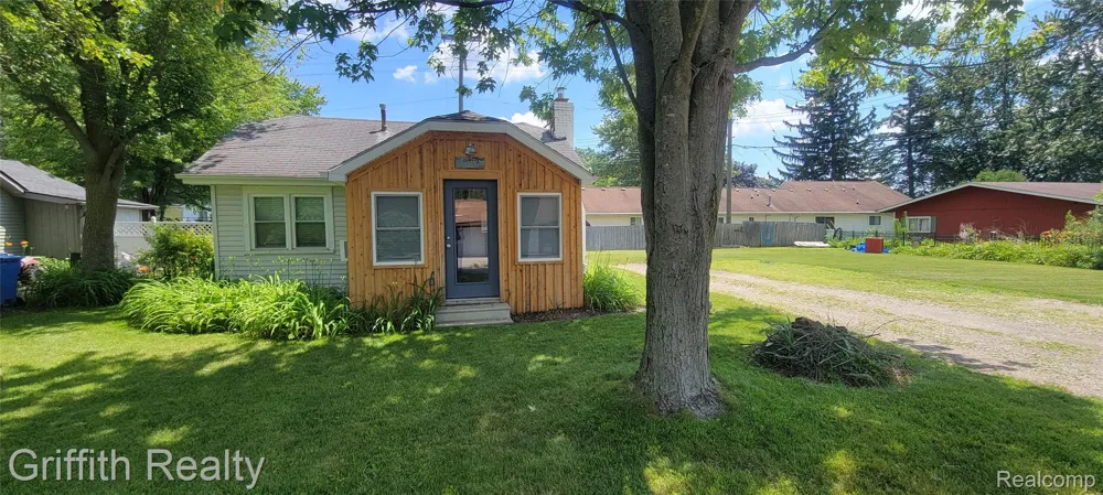 1382 Elmhurst Drive Genoa Township, MI 48843