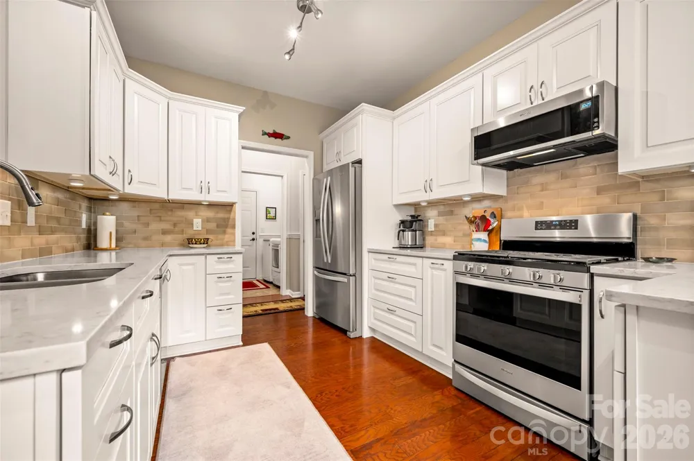 131 Creekwalk Lane Hendersonville, NC 28792