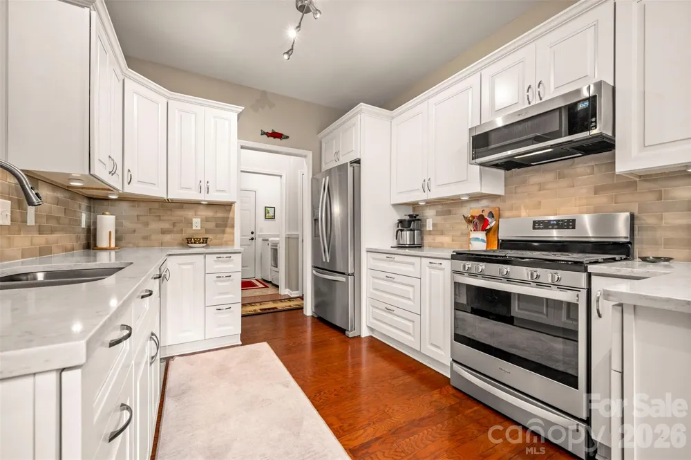 131 Creekwalk Lane Hendersonville, NC 28792