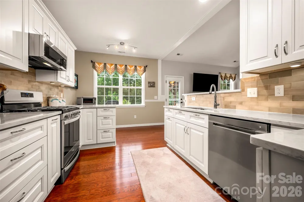 131 Creekwalk Lane Hendersonville, NC 28792