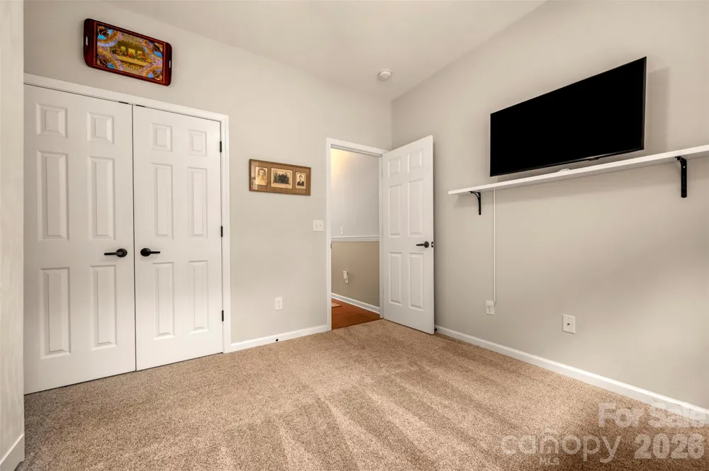 131 Creekwalk Lane Hendersonville, NC 28792