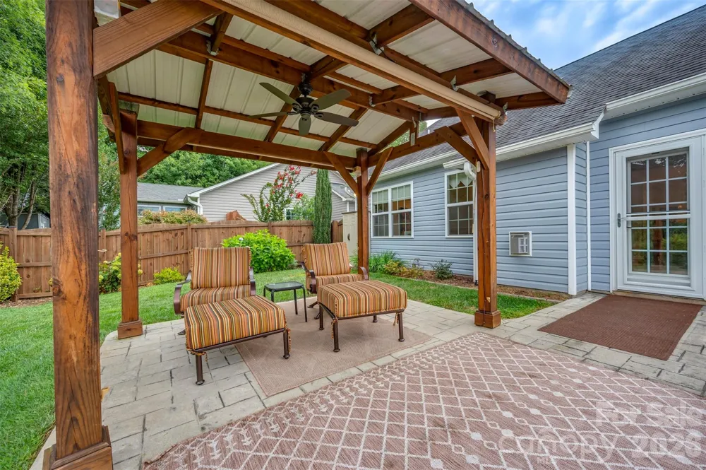 131 Creekwalk Lane Hendersonville, NC 28792