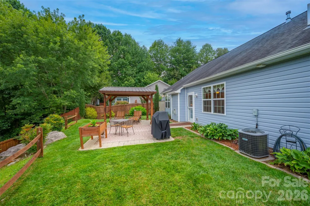 131 Creekwalk Lane Hendersonville, NC 28792